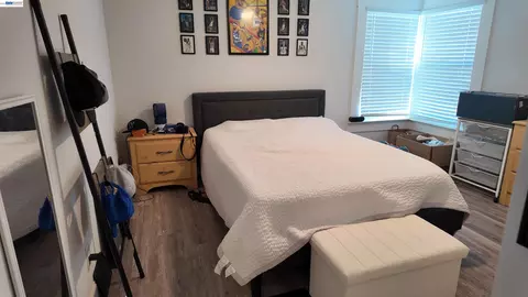 Bedroom - 201 Navone St, Vallejo, CA 94591 photo 5 of 6