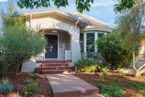1205 Curtis St, Berkeley, CA 94706