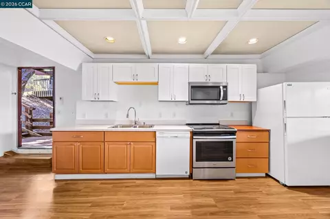 Kitchen - 3822 Quail Ridge Rd, Lafayette, CA 94549 photo 4 of 4