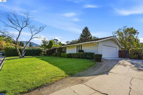 Exterior - 11 Ray Ct, Alamo, CA 94507 photo 2 of 13