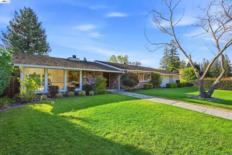 Exterior - 11 Ray Ct, Alamo, CA 94507 photo 5 of 13