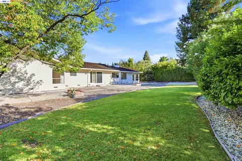 Exterior - 11 Ray Ct, Alamo, CA 94507 photo 12 of 13