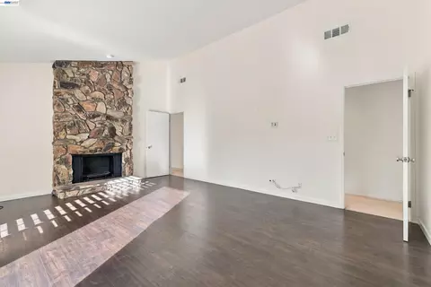 Living - 11 Ray Ct, Alamo, CA 94507 photo 8 of 11