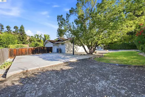 Exterior - 11 Ray Ct, Alamo, CA 94507 photo 13 of 13