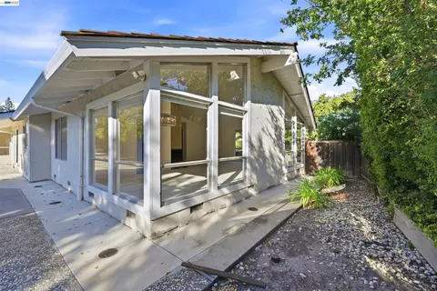 Exterior - 11 Ray Ct, Alamo, CA 94507 photo 7 of 13