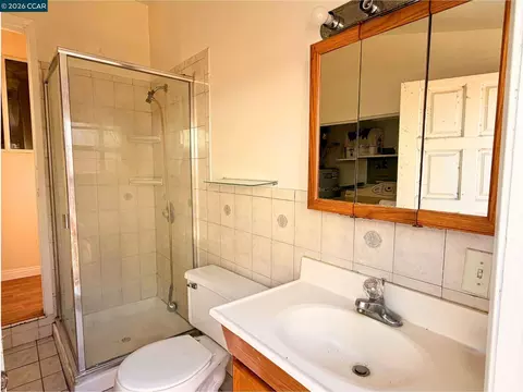 Bath - 4412 Sandmound Blvd, Oakley, CA 94561 photo 2 of 2