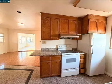 Kitchen - 4412 Sandmound Blvd, Oakley, CA 94561 photo 2 of 2