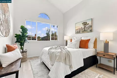 Bedroom - 202 Oneil Cir, Hercules, CA 94547 photo 5 of 5