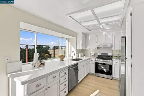 Kitchen - 202 Oneil Cir, Hercules, CA 94547 photo 1 of 3