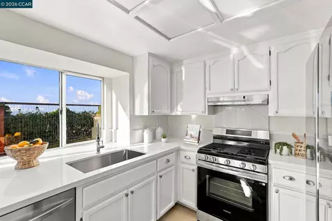 Kitchen - 202 Oneil Cir, Hercules, CA 94547 photo 3 of 3