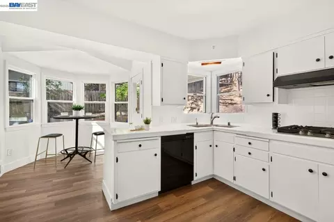 Kitchen - 3890 Serrano St, Martinez, CA 94553 photo 1 of 3
