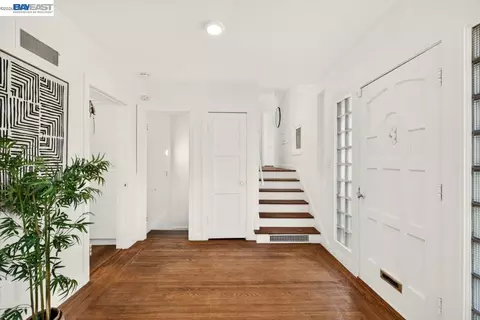 Entry Way - 3890 Serrano St, Martinez, CA 94553 photo 3 of 5
