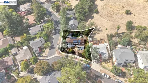 View/Area - 3890 Serrano St, Martinez, CA 94553 photo 4 of 8
