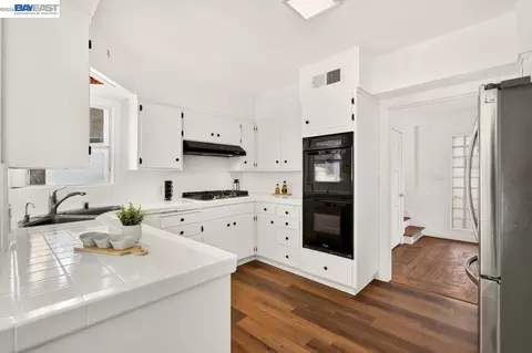 Kitchen - 3890 Serrano St, Martinez, CA 94553 photo 3 of 3