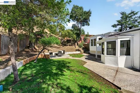 Exterior - 3890 Serrano St, Martinez, CA 94553 photo 5 of 7