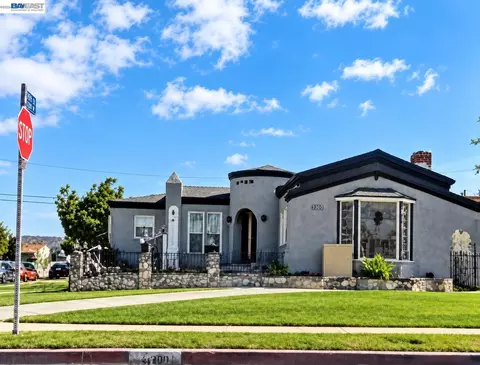 3200 W 76th St, Los Angeles, CA 90043