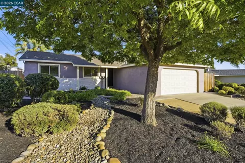 Exterior - 433 Lassen Dr, Martinez, CA 94553 photo 3 of 11