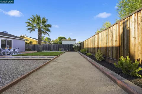Exterior - 433 Lassen Dr, Martinez, CA 94553 photo 11 of 11