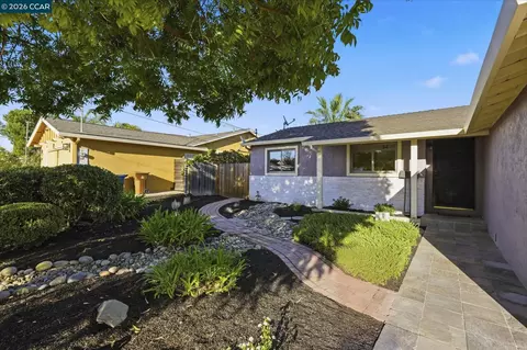 Exterior - 433 Lassen Dr, Martinez, CA 94553 photo 4 of 11