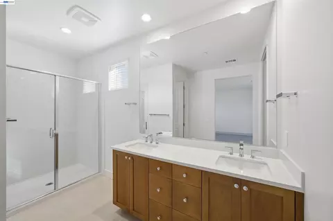 Bath - 4105 Byrne St, Dublin, CA 94568 photo 1 of 1