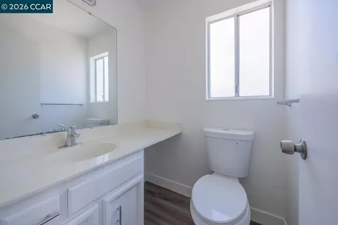 Bath - 200 Oriole Ct, Hercules, CA 94547 photo 1 of 3