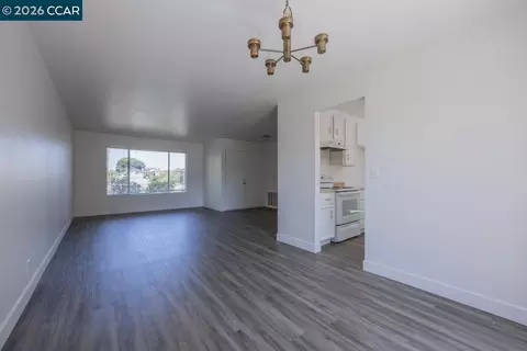 Living - 200 Oriole Ct, Hercules, CA 94547 photo 2 of 6