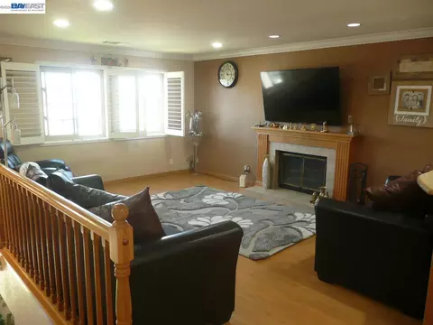 Living - 3253 Jamie Way, Fairview, CA 94541 photo 2 of 2