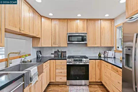 Kitchen - 2703 Mathews St, Berkeley, CA 94702 photo 1 of 5