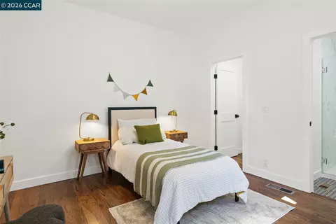 Bedroom - 2703 Mathews St, Berkeley, CA 94702 photo 2 of 9