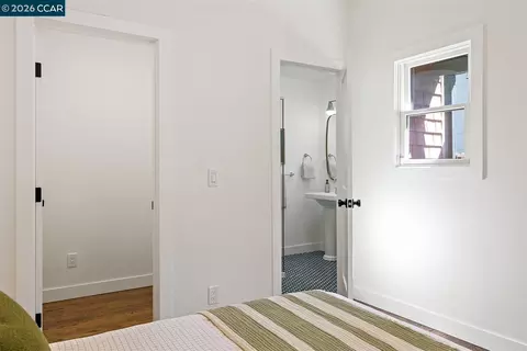 Bedroom - 2703 Mathews St, Berkeley, CA 94702 photo 3 of 9