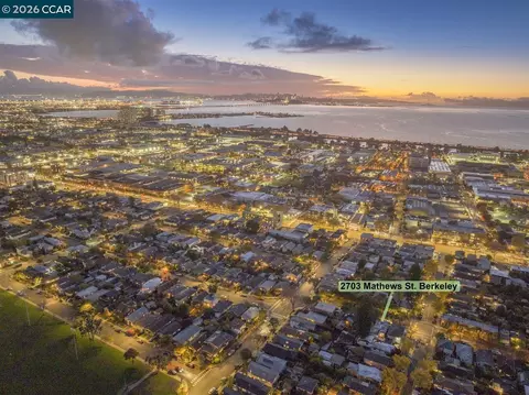 View/Area - 2703 Mathews St, Berkeley, CA 94702 photo 3 of 7