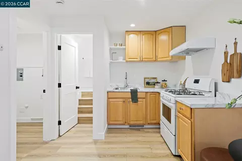 Kitchen - 2703 Mathews St, Berkeley, CA 94702 photo 5 of 5