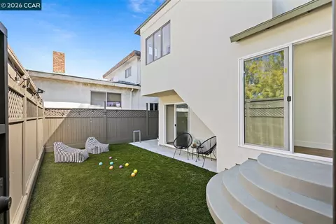 Exterior - 2703 Mathews St, Berkeley, CA 94702 photo 2 of 14
