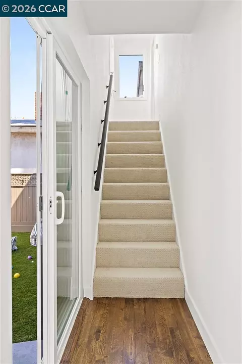 Entry Way - 2703 Mathews St, Berkeley, CA 94702 photo 2 of 3