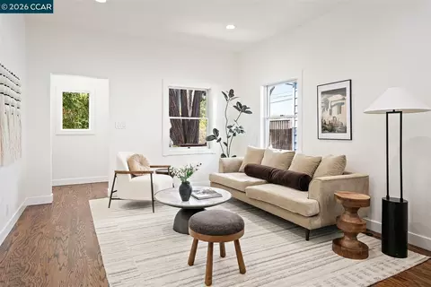 Living - 2703 Mathews St, Berkeley, CA 94702 photo 1 of 2