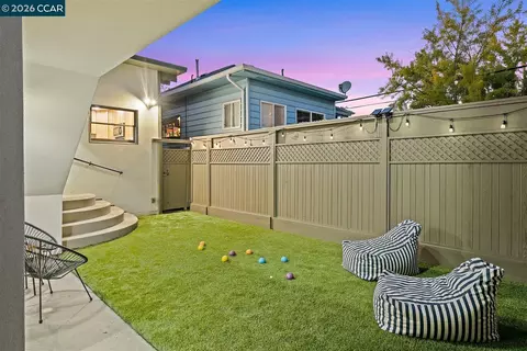 Exterior - 2703 Mathews St, Berkeley, CA 94702 photo 5 of 14