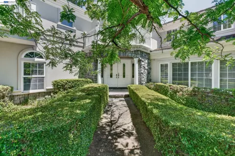 8016 Golden Eagle Way, Pleasanton, CA 94588