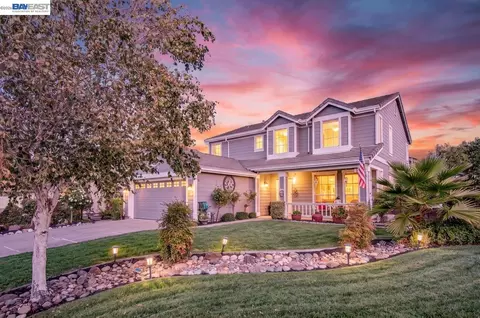 877 Curlew Rd, Livermore, CA 94551
