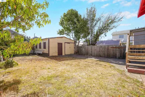 Exterior - 1646 51st Ave, Oakland, CA 94601 photo 11 of 13