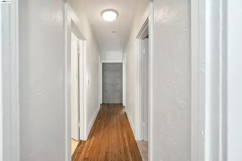 Entry Way - 1646 51st Ave, Oakland, CA 94601 photo 3 of 6