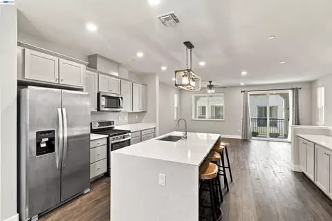 Kitchen - 24217 2nd St, Hayward, CA 94541 photo 3 of 4
