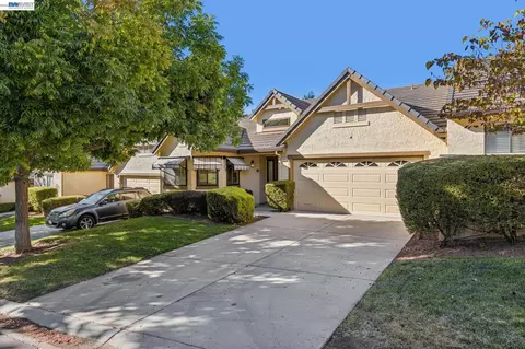 7673 Helmsdale Dr, San Jose, CA 95135