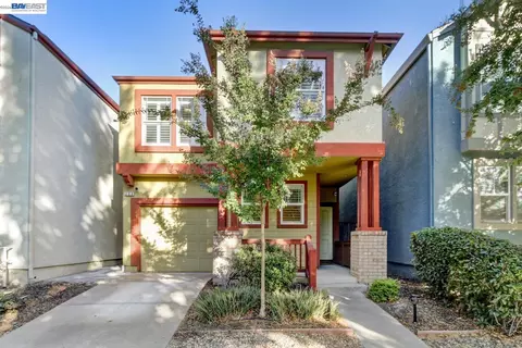 223 Washington Pl, West Sacramento, CA 95605