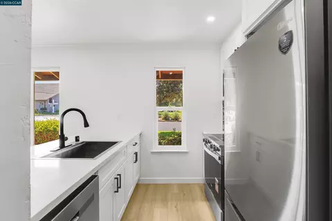 Kitchen - 2099 Olivera Rd #A, Concord, CA 94520 photo 2 of 2