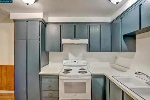Kitchen - 156 E Trident Dr, Pittsburg, CA 94565 photo 3 of 3