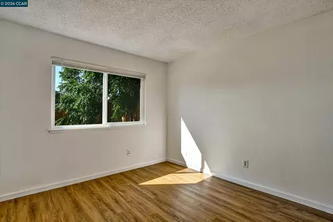 Bedroom - 156 E Trident Dr, Pittsburg, CA 94565 photo 7 of 11