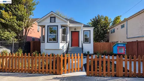 10762 Pippin St, Oakland, CA 94603