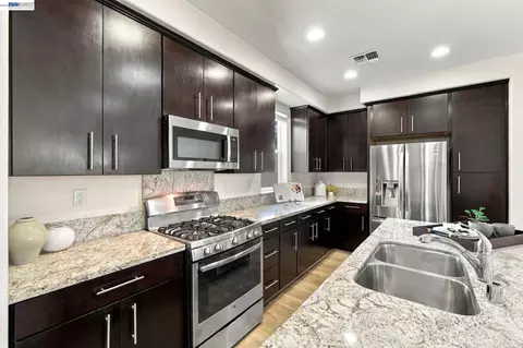 Kitchen - 1565 Mccandless Dr, Milpitas, CA 95035 photo 3 of 3