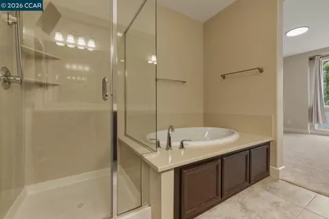 Bath - 6668 Adare Ln, Dublin, CA 94568 photo 3 of 3