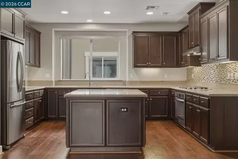 Kitchen - 6668 Adare Ln, Dublin, CA 94568 photo 2 of 5